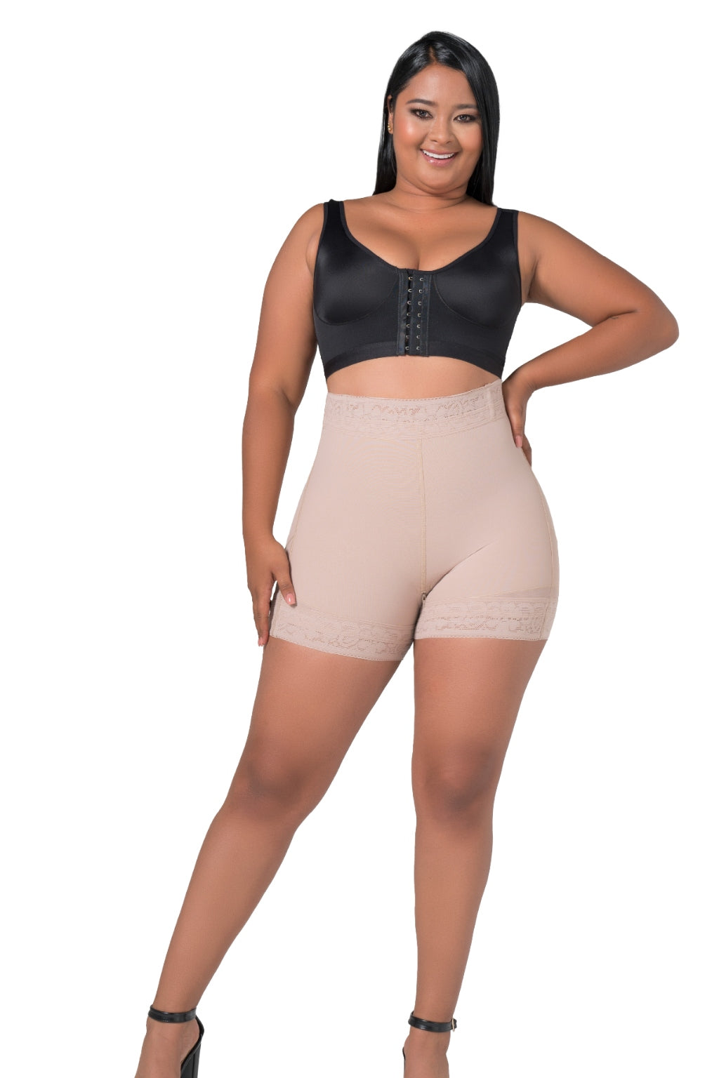 Short Levanta Cola Diseñado con Control Bandas Antideslizantes Beige