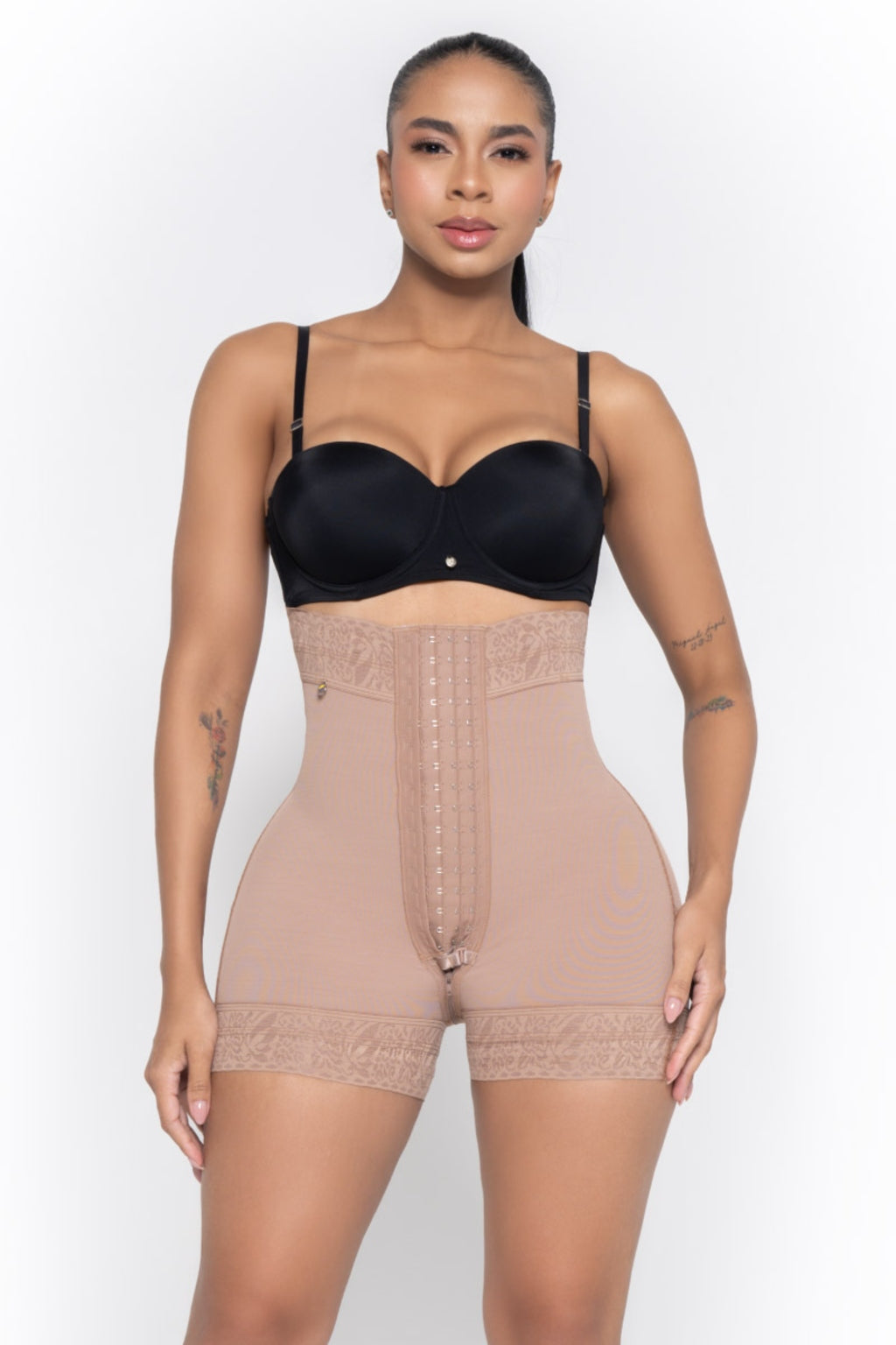 Short Levanta Cola Extracorto Cocoa Short Levanta Cola ExtracortonTalle Alto Cocoa