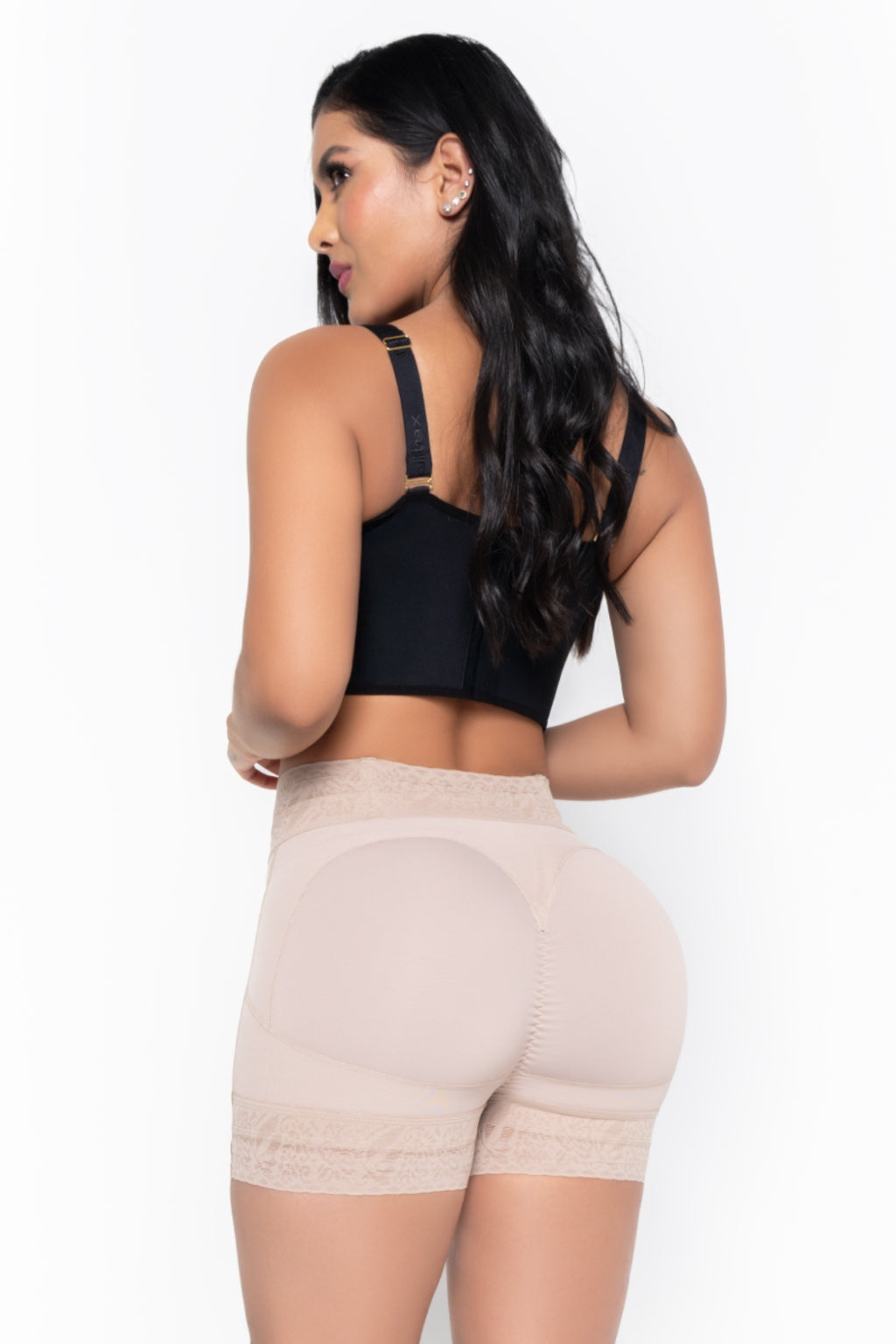 Short Levanta Cola Extracorto Beige Extracorto Talle Medio de Alta Beige