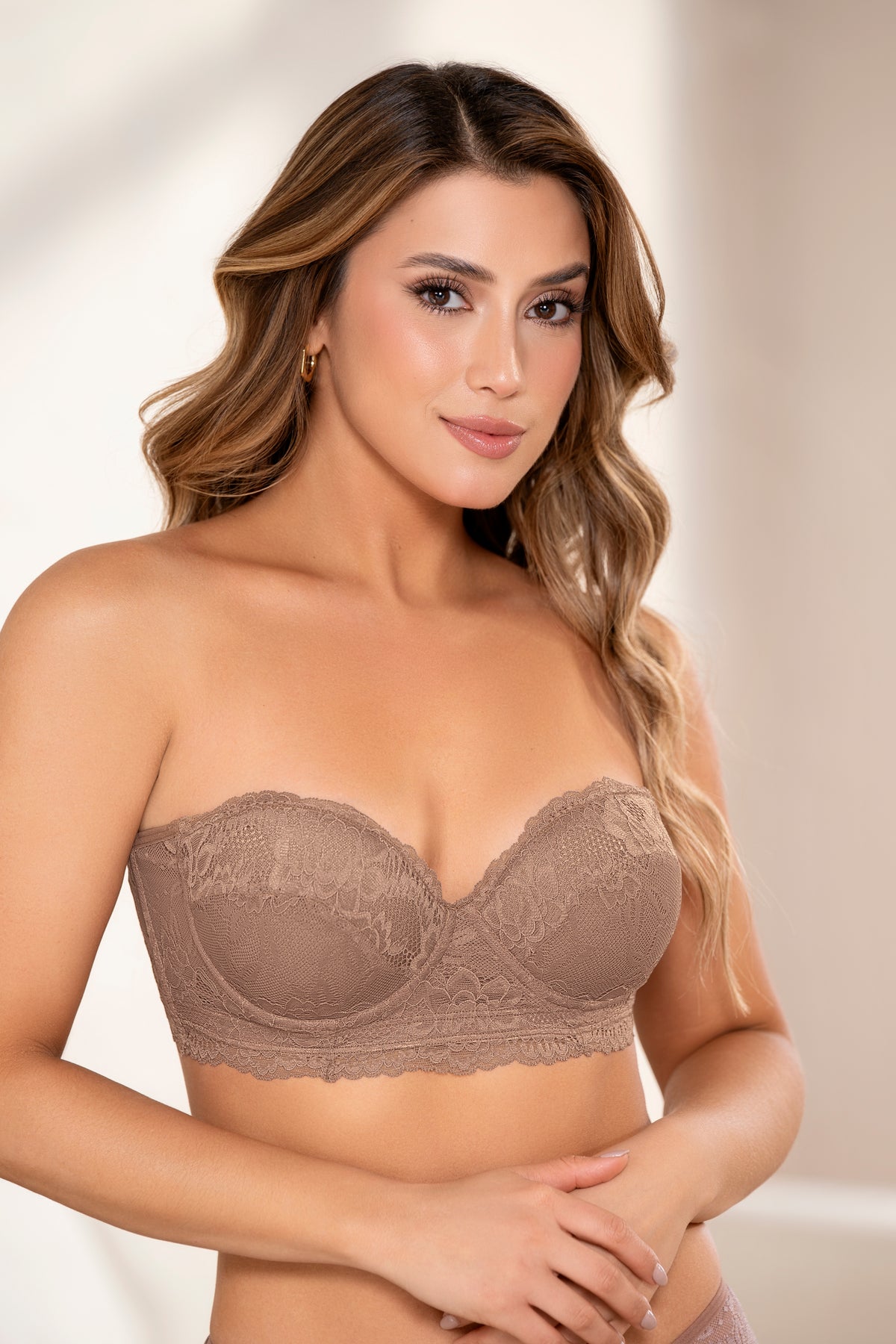Brasier Strapless Realce Medio Taupé