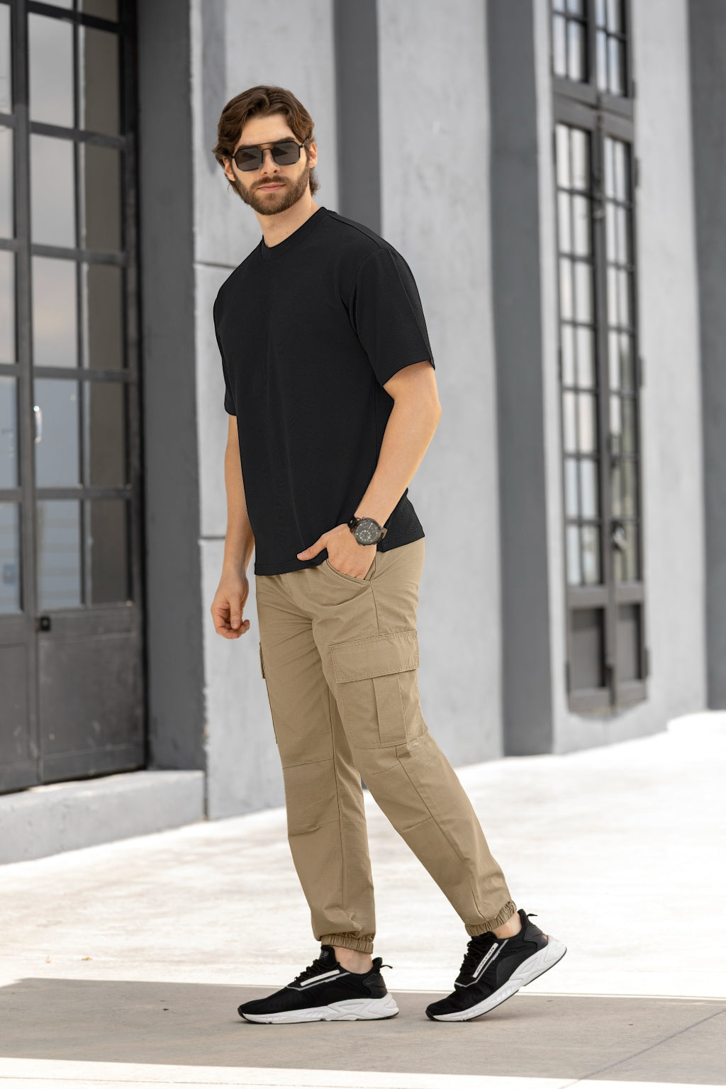 Jogger Bolsillos Delanteros y Trasero Elástico y Cordón Beige - Boccelli ropa para hombre, vista 1