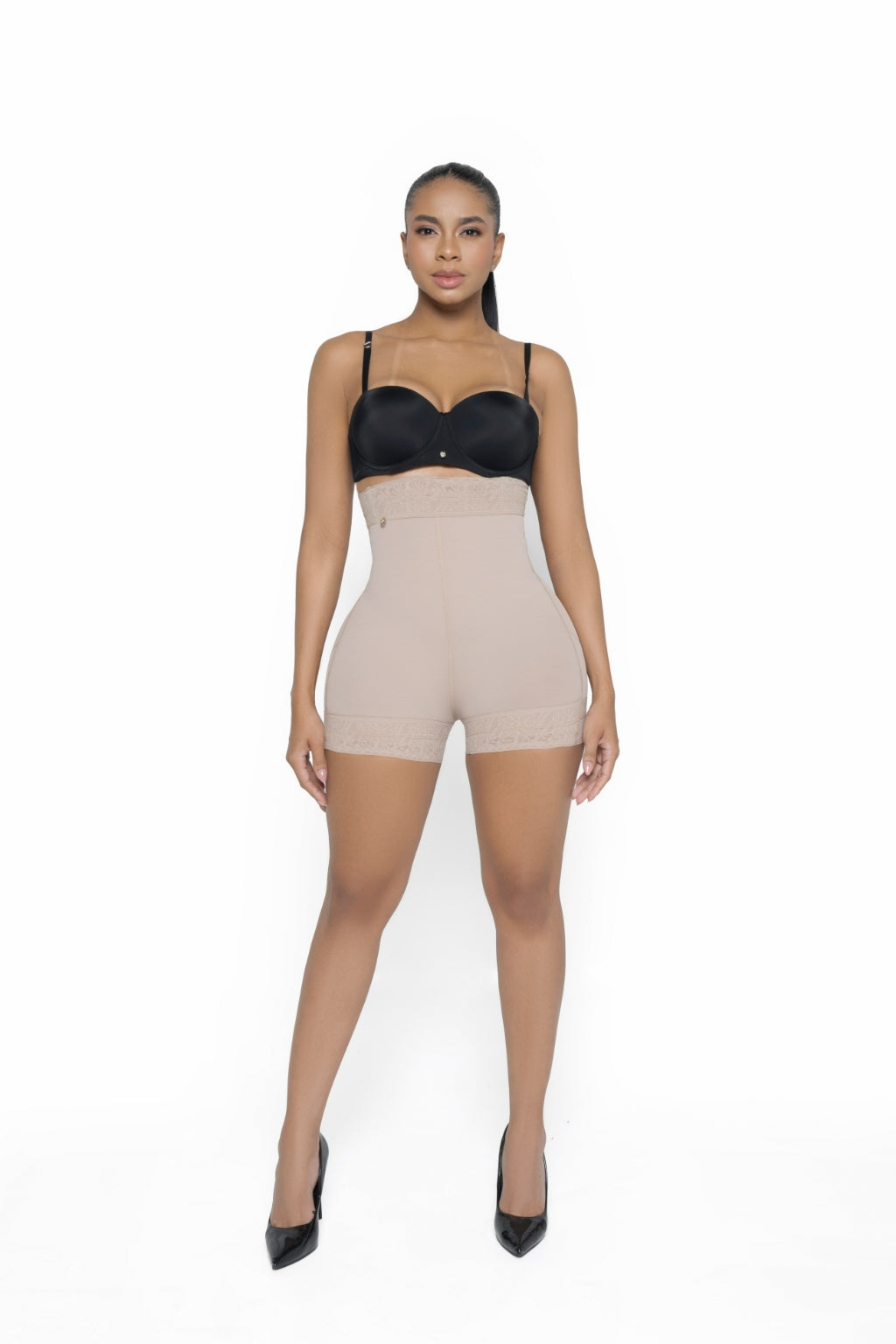 Short Levanta Cola Extracorto