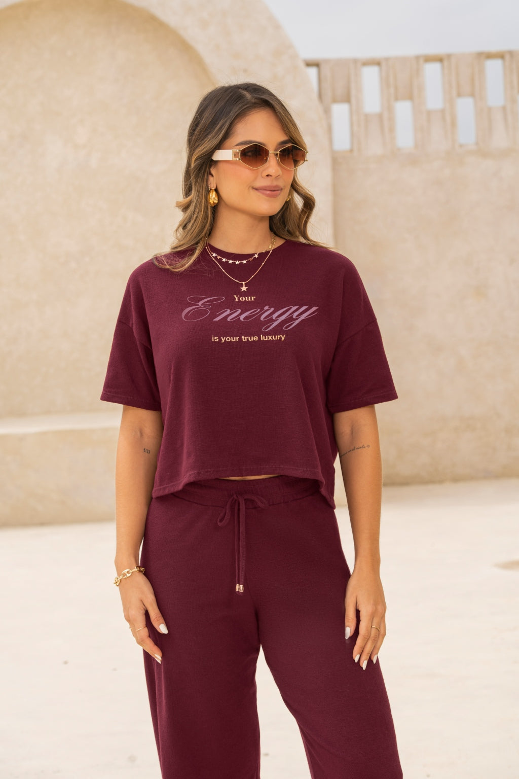 Camiseta Oversize Manga Corta Cuello Redondo Vino Tinto para Mujer Pretty Woman - vista principal