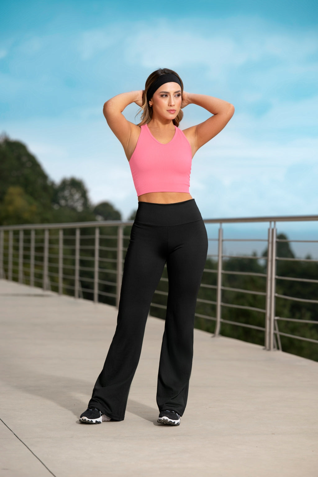 Crop Top Deportivo Manga Sisa Cuello Halter Tecnología Candy - Pretty Woman - foto 1 de 4