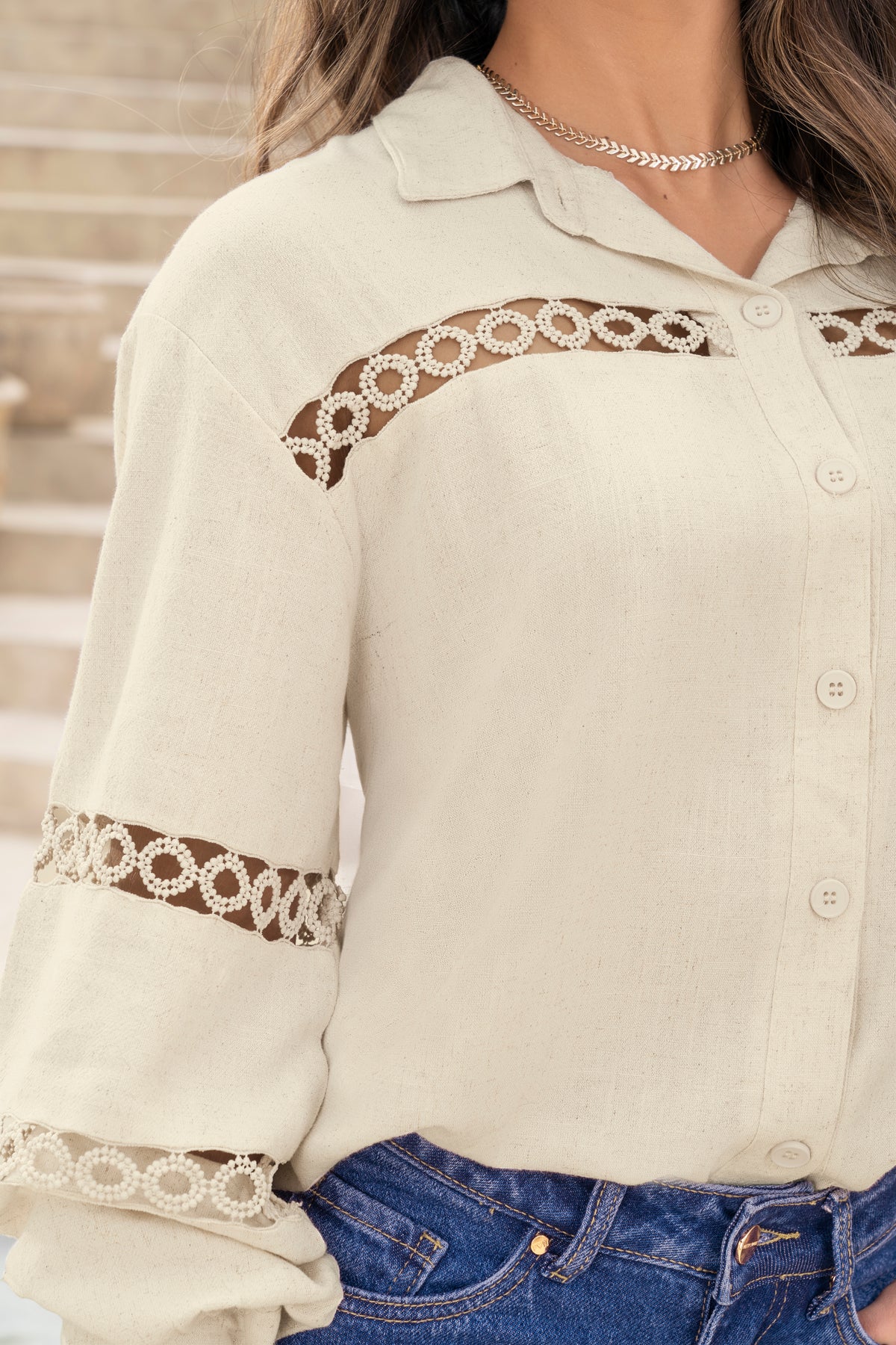 Blusa Manga Larga con Puño Cuello Camisero Beige